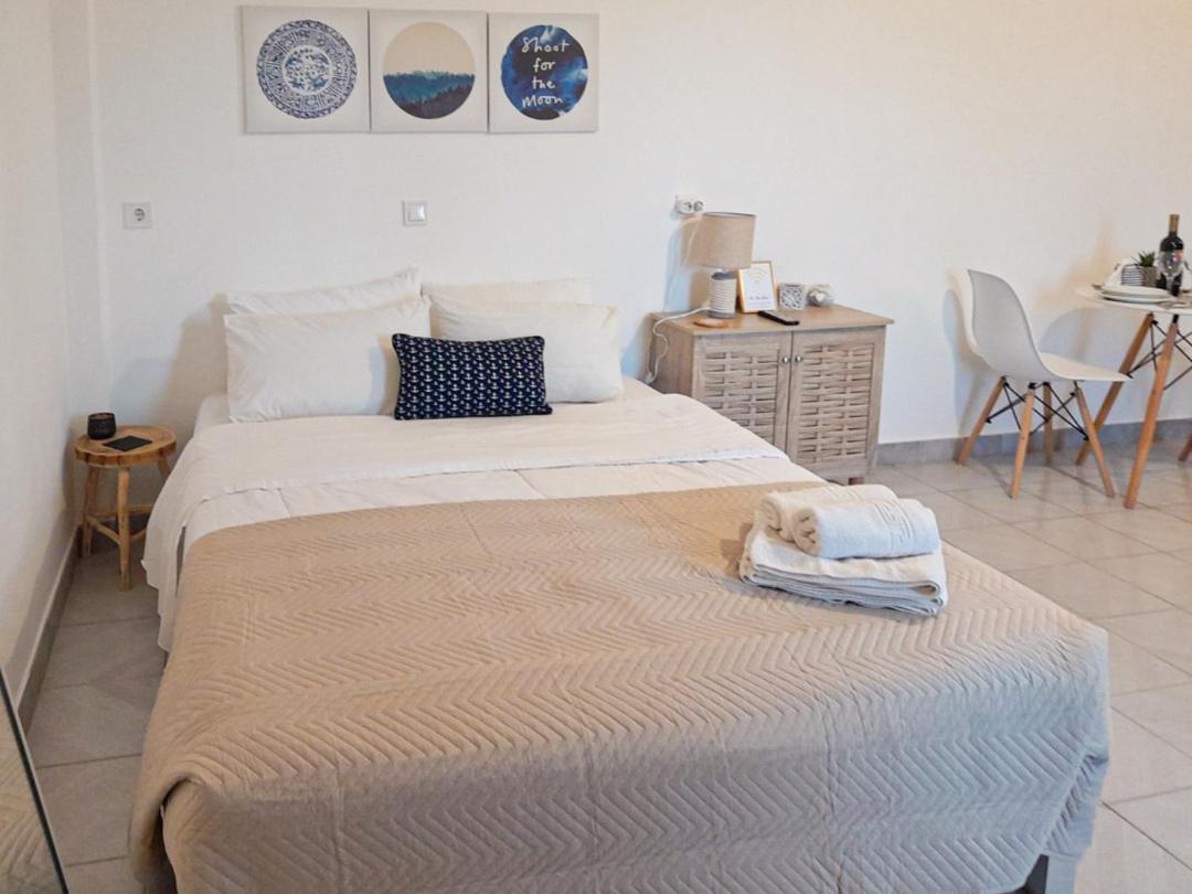 Malamo Studios, Apartment
